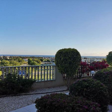 Panorama Court Apartment Paphos Bagian luar foto