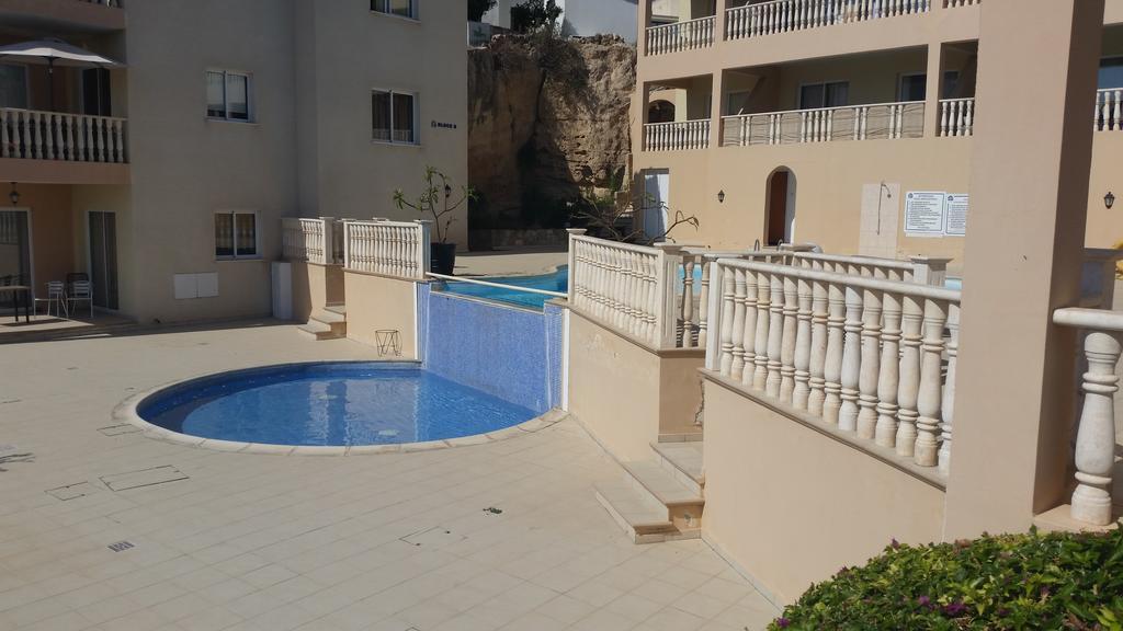 Panorama Court Apartment Paphos Bagian luar foto