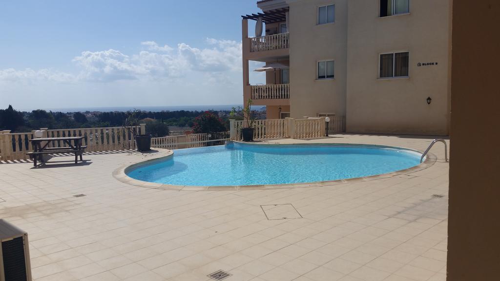 Panorama Court Apartment Paphos Bagian luar foto